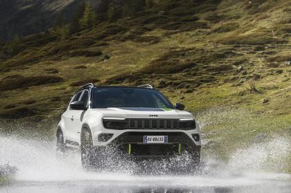 Επίσημη αποκάλυψη του νέου Jeep Avenger 4xe